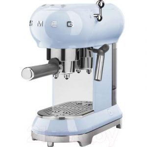 Кофеварка эспрессо Smeg ECF01PBEU